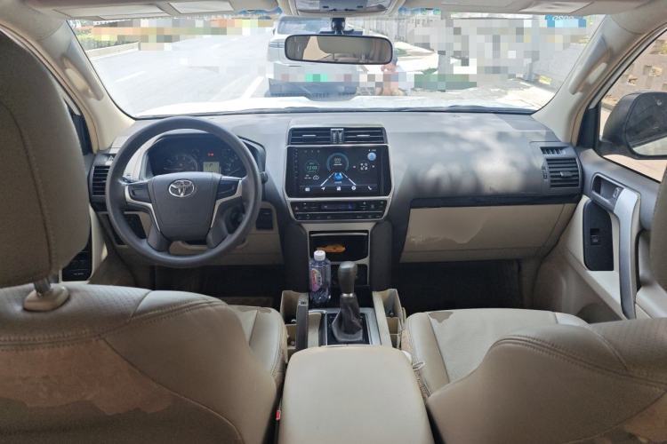 Used Toyota Prado  Center Console