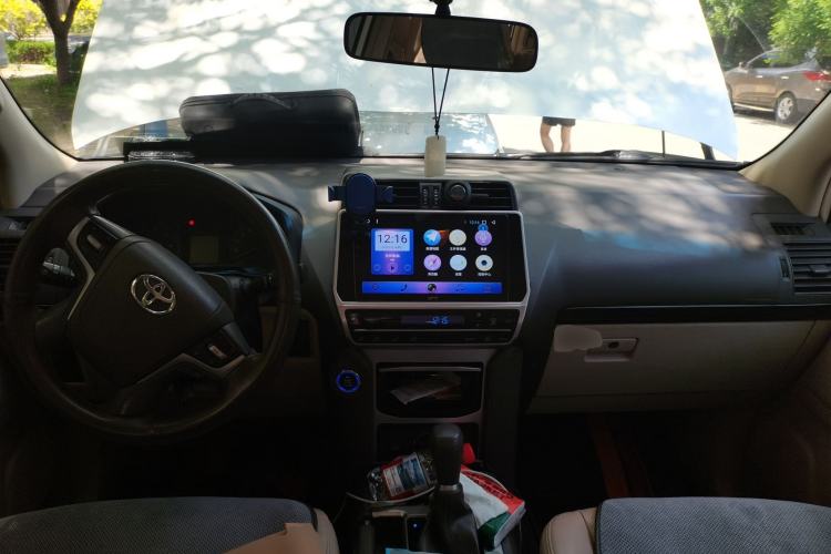 Used Toyota Prado  Center Console