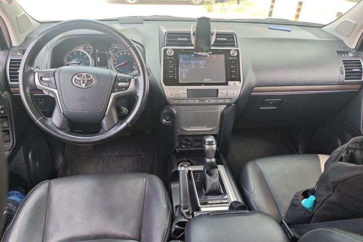 Used Toyota Prado 2018 3.5L Automatic TX-L with Rear-Mounted Spare Tire Center Console