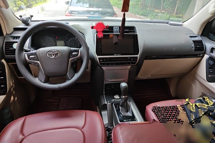 Used Toyota Prado  Center Console