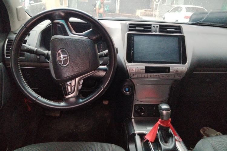 Used Toyota Prado 2018 3.5L Automatic TX Center Console
