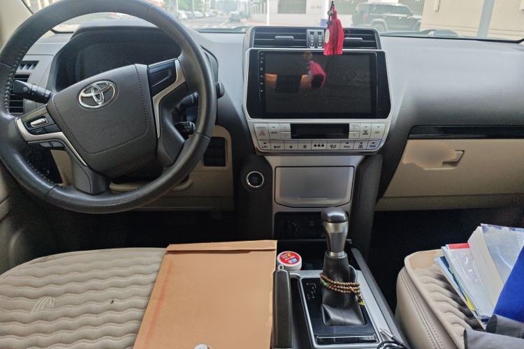 Used Toyota Prado 2018 4.0L TXL Nine Airbags External Mount – Middle East Version Center Console