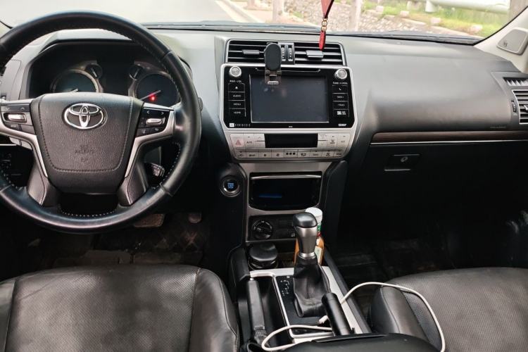 Used Toyota Prado 2018 3.5L Automatic TX-L NAVI Center Console