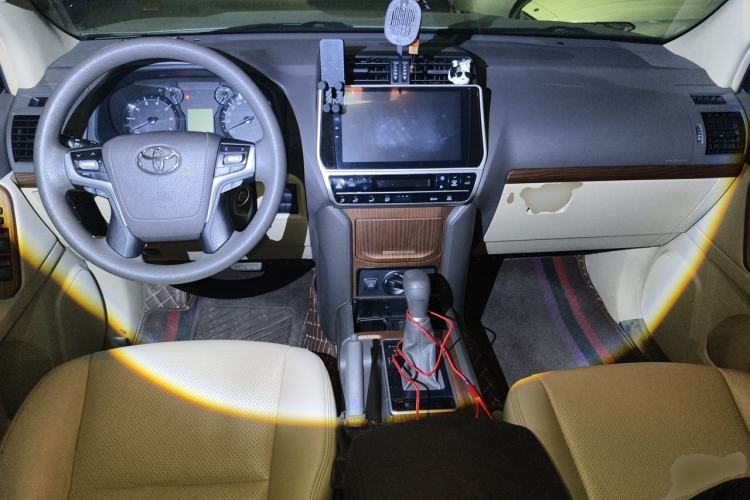 Used Toyota Prado  Center Console