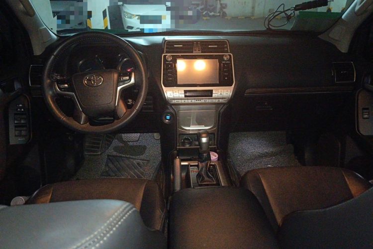 Used Toyota Prado 2018 3.5L Automatic TX-L with Rear-Mounted Spare Tire Center Console