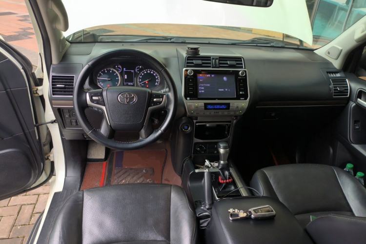 Used Toyota Prado 2018 3.5L Automatic TX-L NAVI with Rear-Mounted Spare Tire Center Console