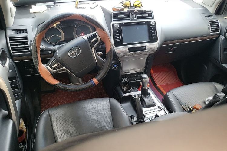 Used Toyota Prado 2018 3.5L Automatic TX-L with Rear-Mounted Spare Tire Center Console