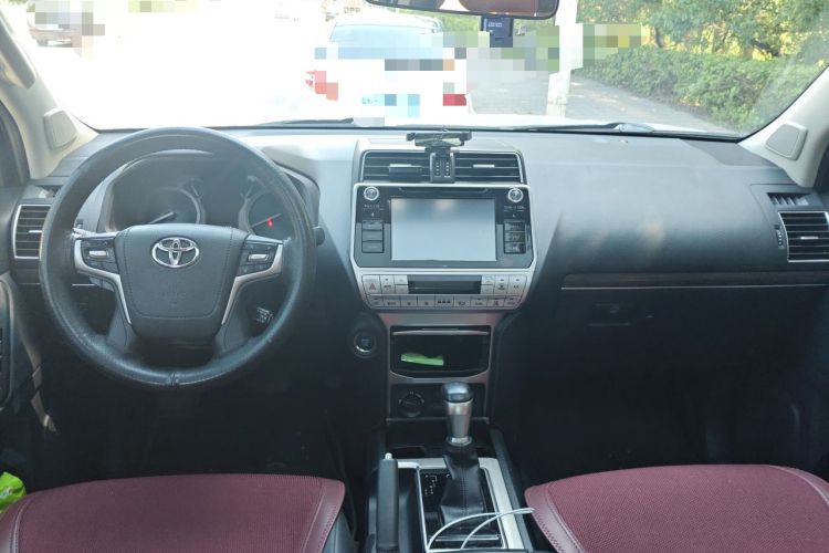 Used Toyota Prado 2018 3.5L Automatic TX-L Center Console