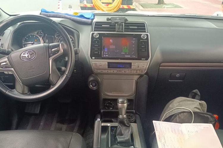 Used Toyota Prado 2018 3.5L Automatic TX-L NAVI with Rear-Mounted Spare Tire Center Console