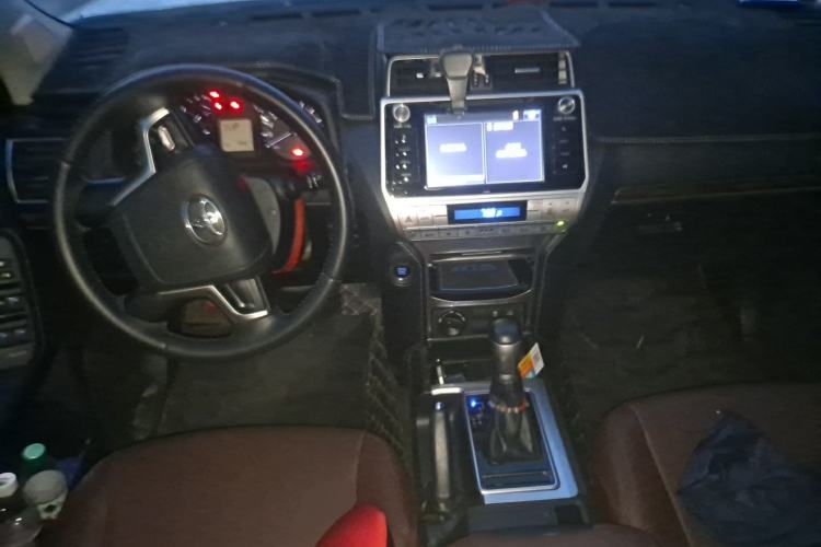 Used Toyota Prado 2018 3.5L Automatic TX Center Console