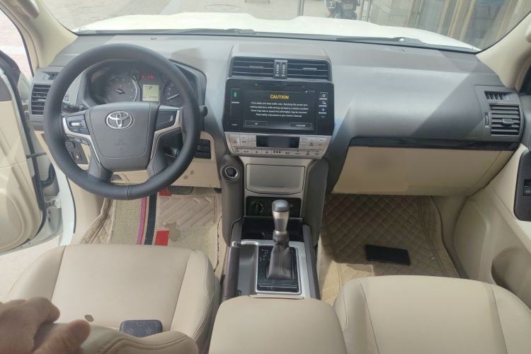 Used Toyota Prado  Center Console