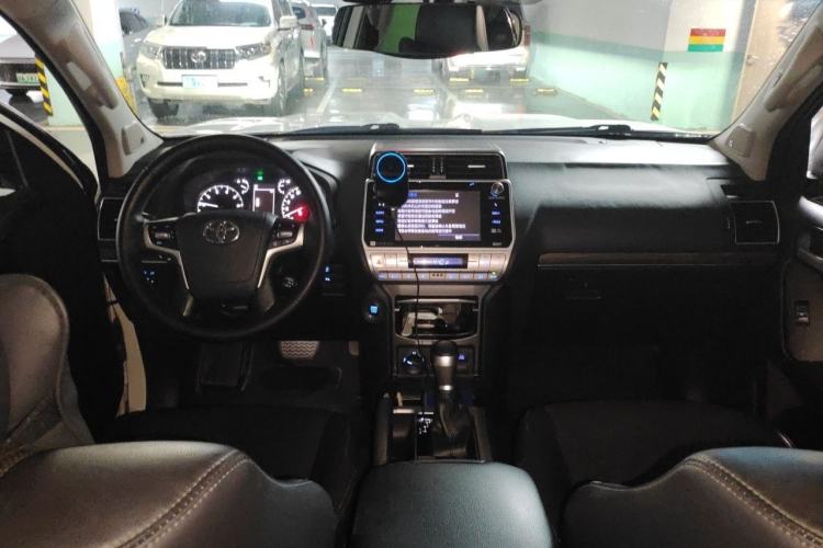 Used Toyota Prado 2018 3.5L Automatic TX-L NAVI with Rear-Mounted Spare Tire Center Console