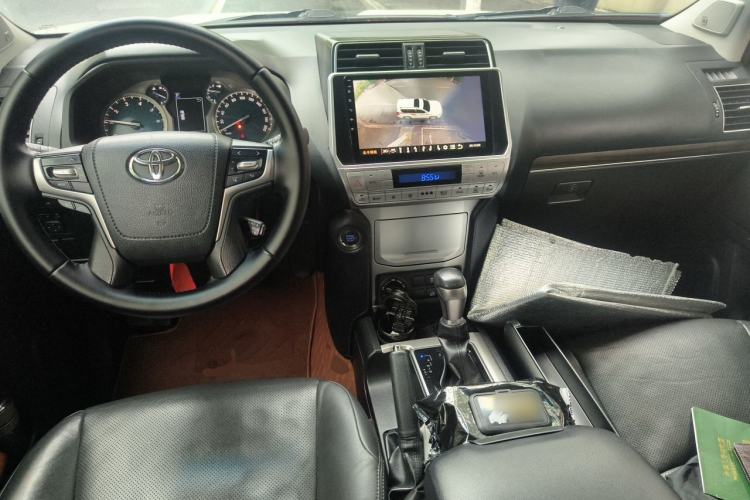 Used Toyota Prado 2018 3.5L Automatic TX-L NAVI Center Console