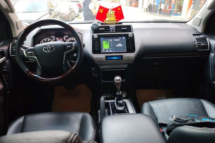 Used Toyota Prado 2018 3.5L Automatic TX-L with Rear-Mounted Spare Tire Center Console
