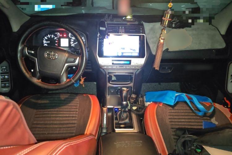 Used Toyota Prado  Center Console