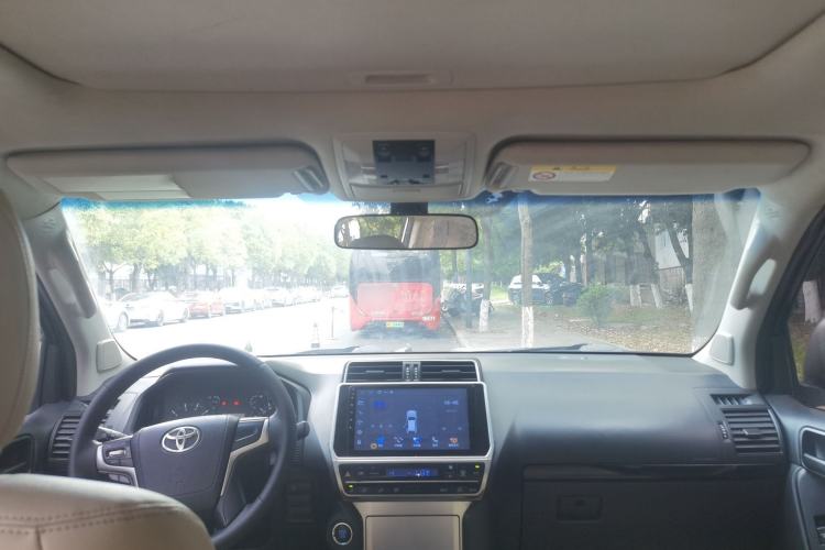 Used Toyota Prado 2018 3.5L Automatic SX Center Console