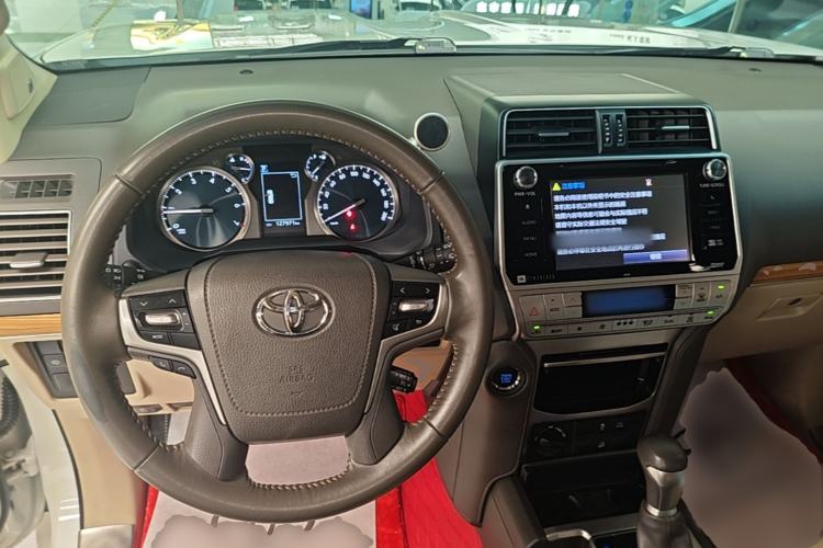 Used Toyota Prado 2018 3.5L Automatic TX-L NAVI Center Console