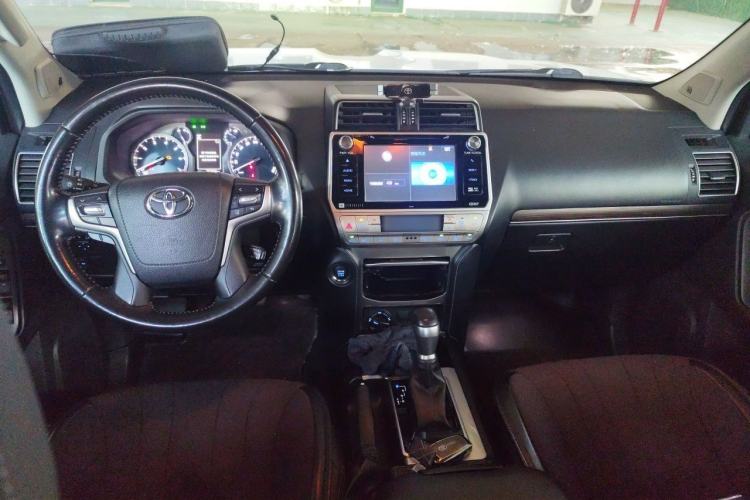 Used Toyota Prado 2018 3.5L Automatic TX-L NAVI Center Console