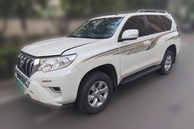 Używany Toyota Prado 2018 2.7L TXL Nine-Cylinder External Fuel Tank Large Fuel Capacity – Middle East