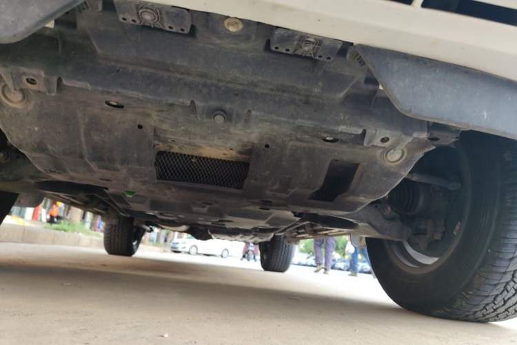 Used Toyota Prado 2018 3.5L Automatic TX-L with Rear-Mounted Spare Tire Chassis Front