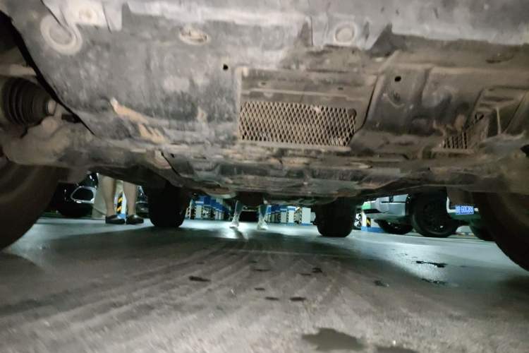 Used Toyota Prado 2018 3.5L Automatic TX-L with Rear-Mounted Spare Tire Chassis Front