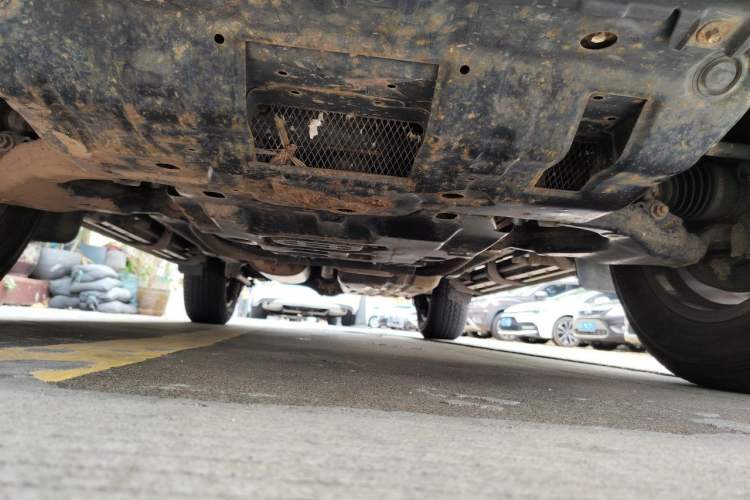 Used Toyota Prado 2018 3.5L Automatic TX-L with Rear-Mounted Spare Tire Chassis Front