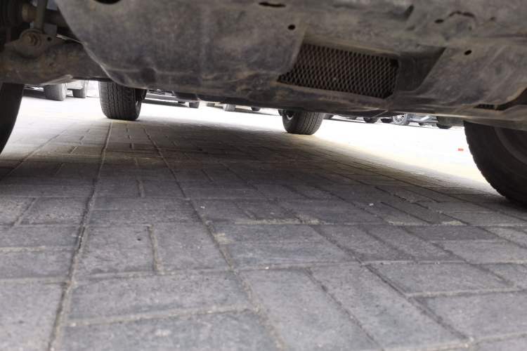 Used Toyota Prado 2018 3.5L Automatic TX-L with Rear-Mounted Spare Tire Chassis Front