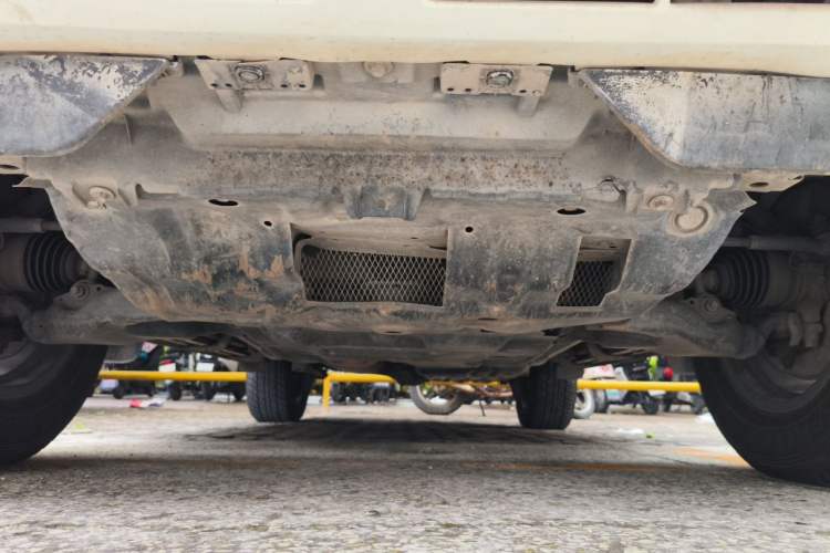Used Toyota Prado 2018 3.5L Automatic TX-L with Rear-Mounted Spare Tire Chassis Front