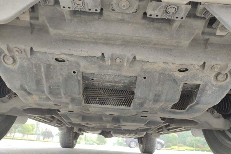Used Toyota Prado 2018 3.5L Automatic TX-L with Rear-Mounted Spare Tire Chassis Front