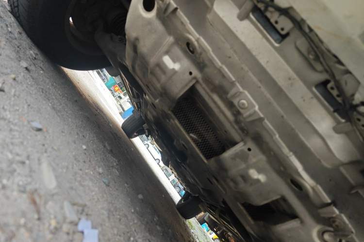 Used Toyota Prado 2018 3.5L Automatic TX-L with Rear-Mounted Spare Tire Chassis Front
