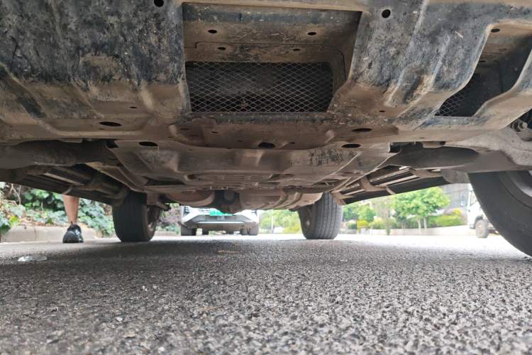 Used Toyota Prado 2018 4.0L VX External Mount Genuine Leather Single Differential Middle East Specification Chassis Front