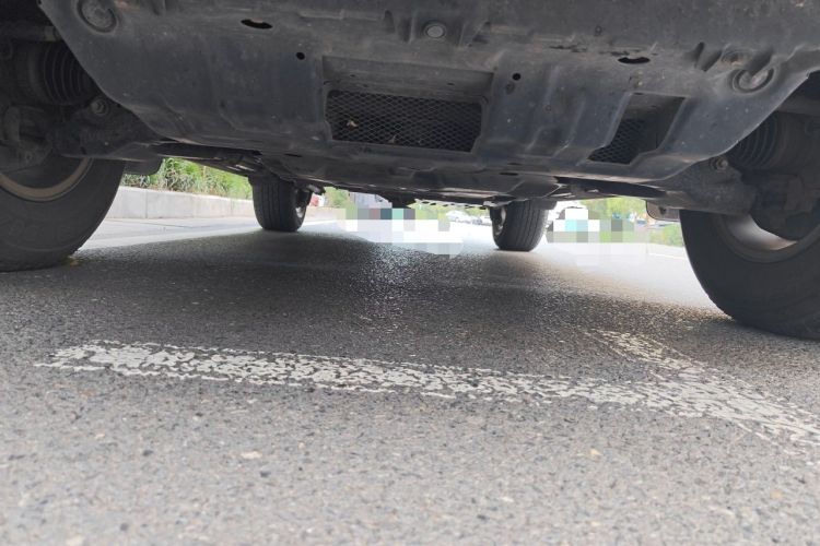 Used Toyota Prado 2018 2.7L TXL Nine-Cylinder External Fuel Tank Large Fuel Capacity – Middle East Chassis Front
