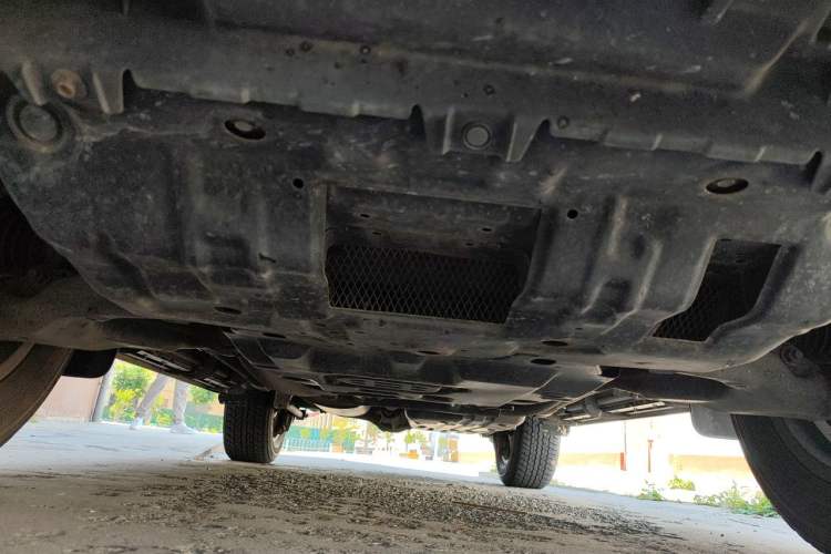 Used Toyota Prado 2018 3.5L Automatic TX-L NAVI with Rear-Mounted Spare Tire Chassis Front