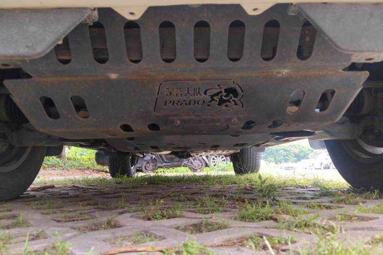 Used Toyota Prado 2018 3.5L Automatic TX-L with Rear-Mounted Spare Tire Chassis Front