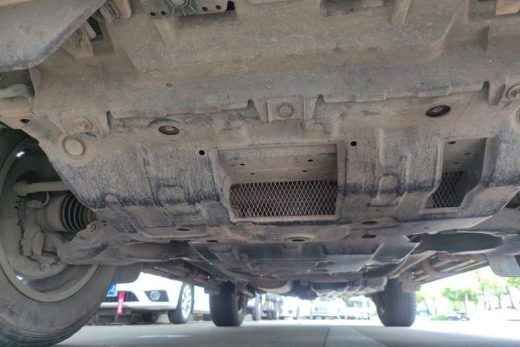 Used Toyota Prado 2018 3.5L Automatic TX-L NAVI with Rear-Mounted Spare Tire Chassis Front