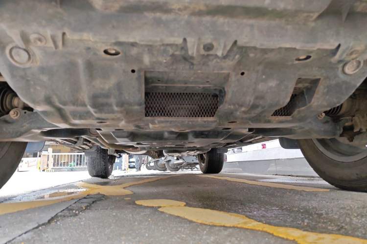 Used Toyota Prado 2018 3.5L Automatic TX-L with Rear-Mounted Spare Tire Chassis Front