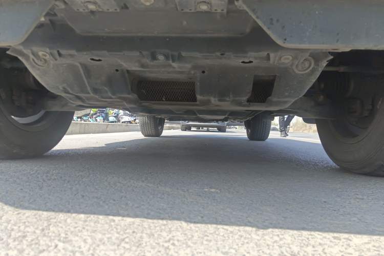 Used Toyota Prado 2018 3.5L Automatic TX-L with Rear-Mounted Spare Tire Chassis Front