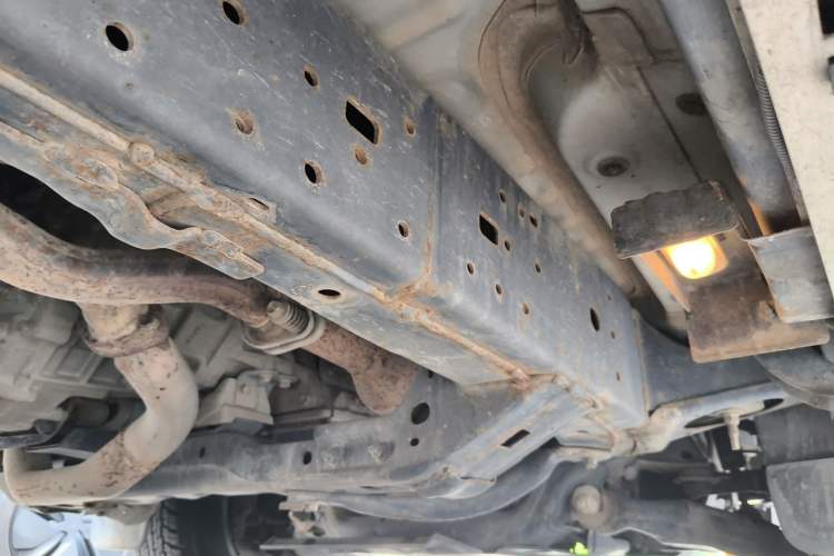 Used Toyota Prado 2018 3.5L Automatic TX-L with Rear-Mounted Spare Tire Chassis Front