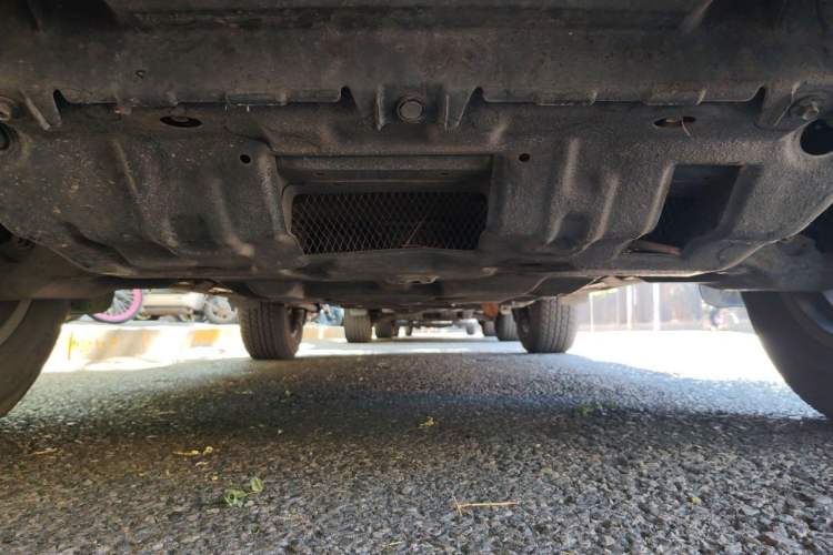 Used Toyota Prado 2018 3.5L Automatic TX-L NAVI with Rear-Mounted Spare Tire Chassis Front