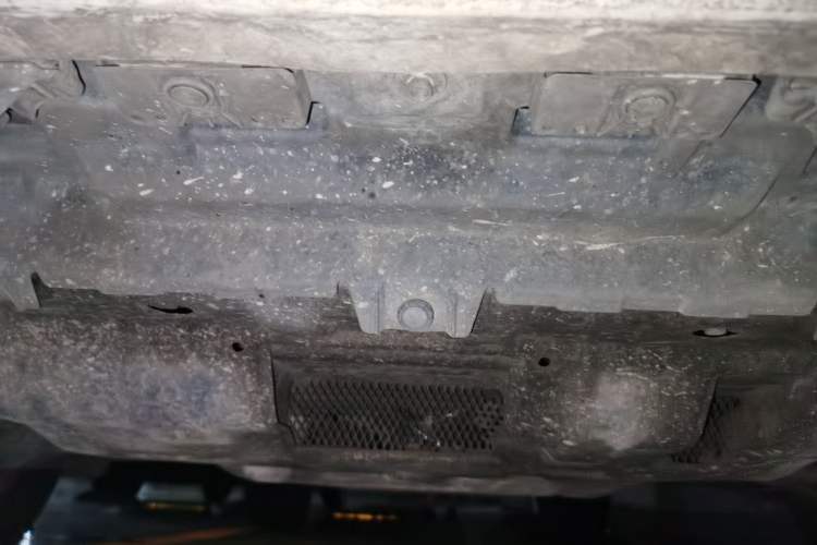Used Toyota Prado 2018 3.5L Automatic TX-L with Rear-Mounted Spare Tire Chassis Front