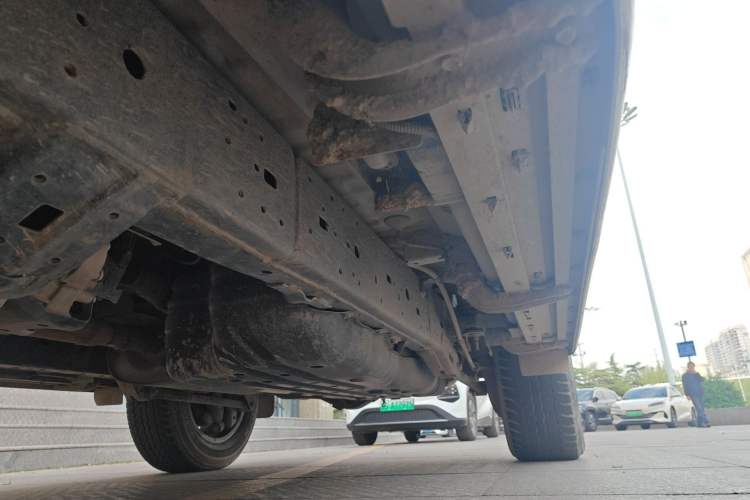 Used Toyota Prado 2018 3.5L Automatic TX-L with Rear-Mounted Spare Tire Chassis Front Left