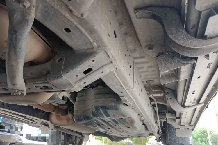 Used Toyota Prado 2018 3.5L Automatic TX-L with Rear-Mounted Spare Tire Chassis Front Left