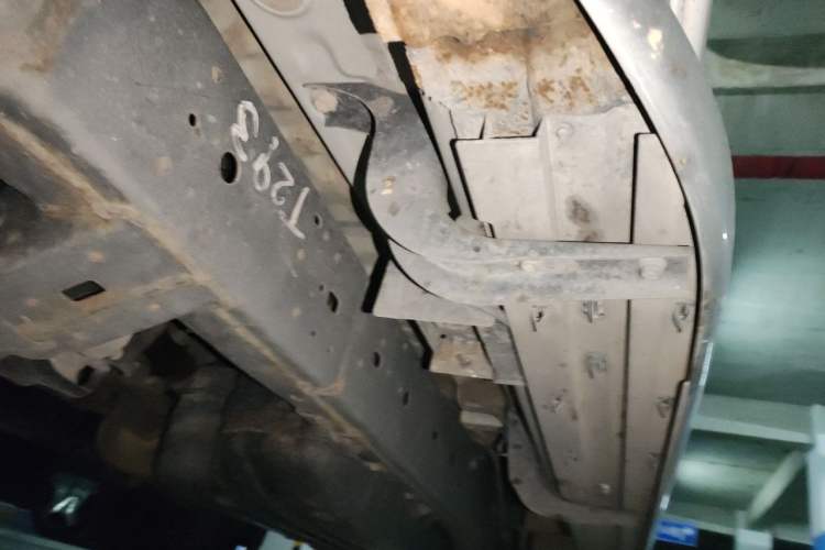 Used Toyota Prado 2018 3.5L Automatic TX-L with Rear-Mounted Spare Tire Chassis Front Left