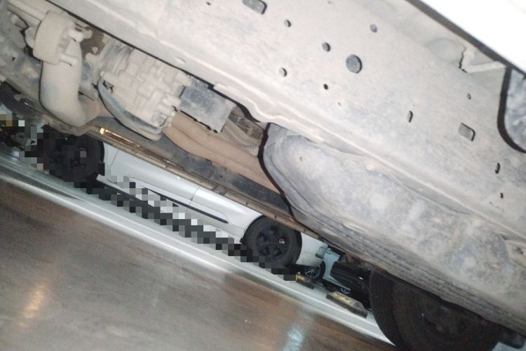 Used Toyota Prado 2018 3.5L Automatic TX-L NAVI with Rear-Mounted Spare Tire Chassis Front Left