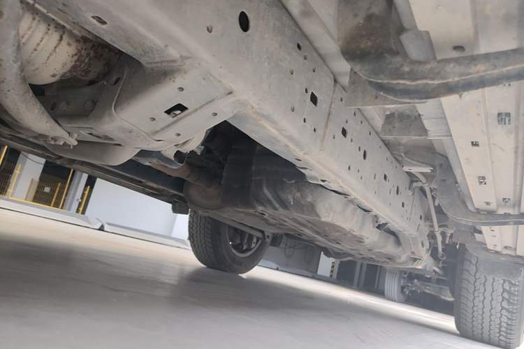 Used Toyota Prado 2018 3.5L Automatic TX-L with Rear-Mounted Spare Tire Chassis Front Left