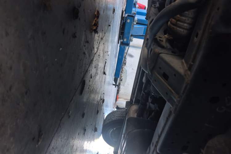 Used Toyota Prado 2018 3.5L Automatic TX-L NAVI with Rear-Mounted Spare Tire Chassis Front Left