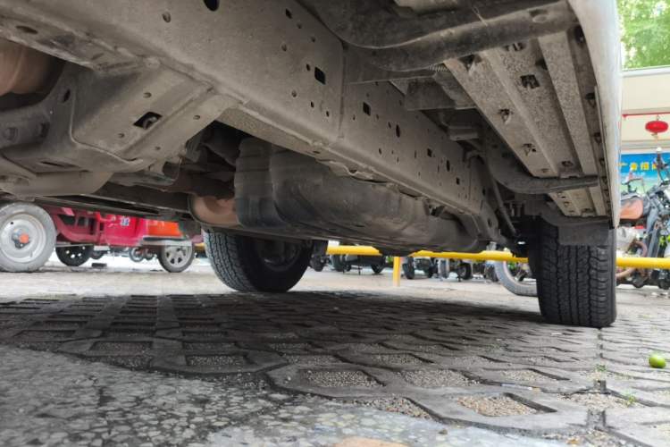 Used Toyota Prado 2018 3.5L Automatic TX-L with Rear-Mounted Spare Tire Chassis Front Left