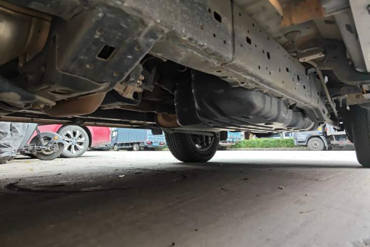 Used Toyota Prado 2018 3.5L Automatic TX-L with Rear-Mounted Spare Tire Chassis Front Left
