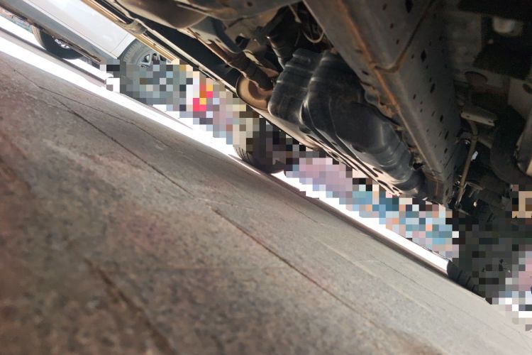 Used Toyota Prado 2018 3.5L Automatic TX-L with Rear-Mounted Spare Tire Chassis Front Left