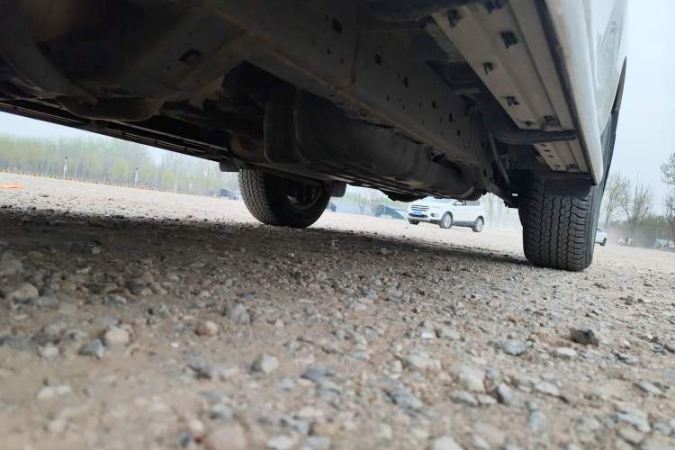 Used Toyota Prado 2018 3.5L Automatic TX-L with Rear-Mounted Spare Tire Chassis Front Left